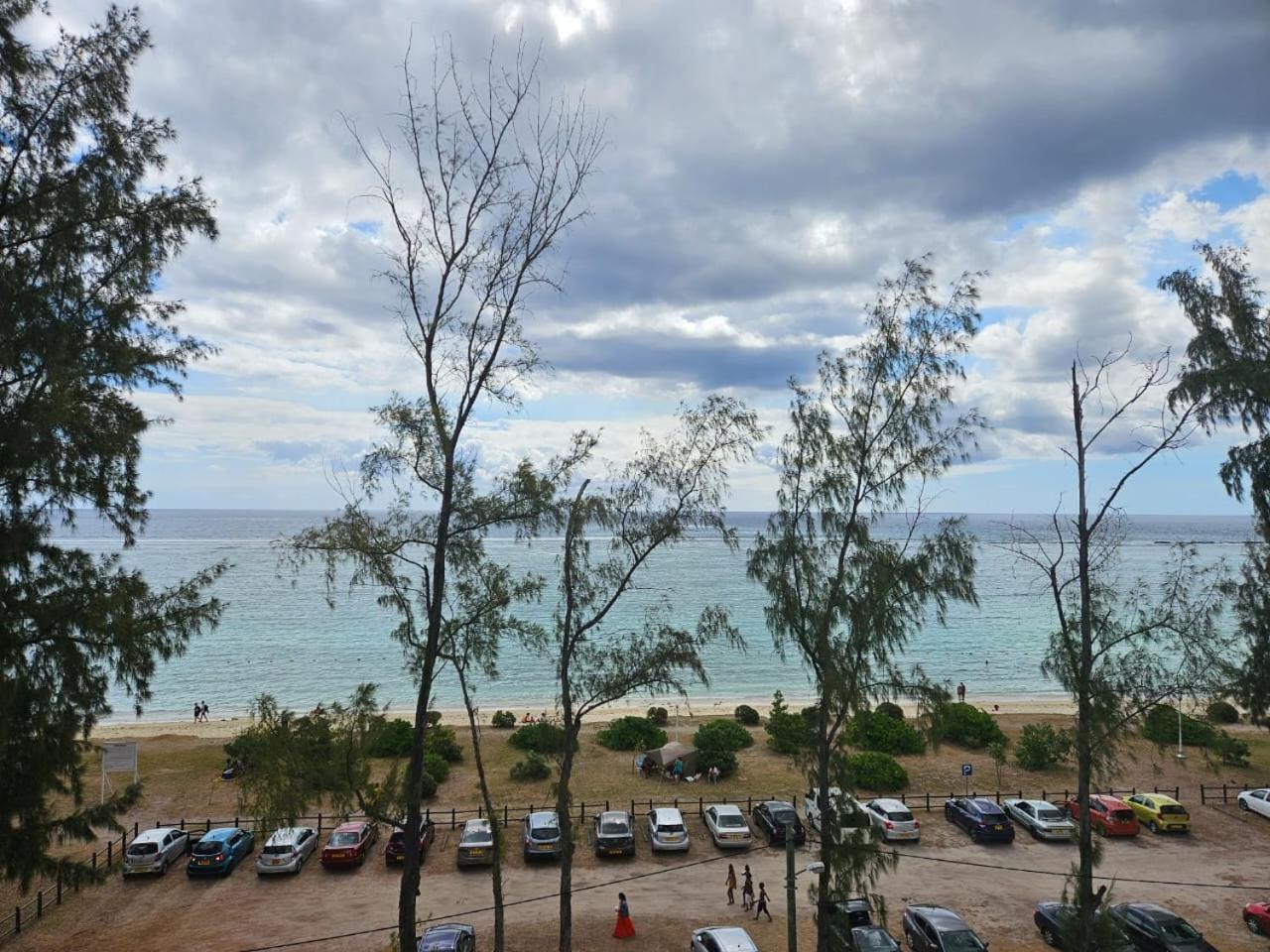 Apartment Seafront Residences West Front One